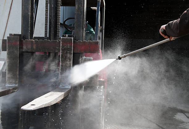 Best Commercial Pressure Washing  in Hayward, WI